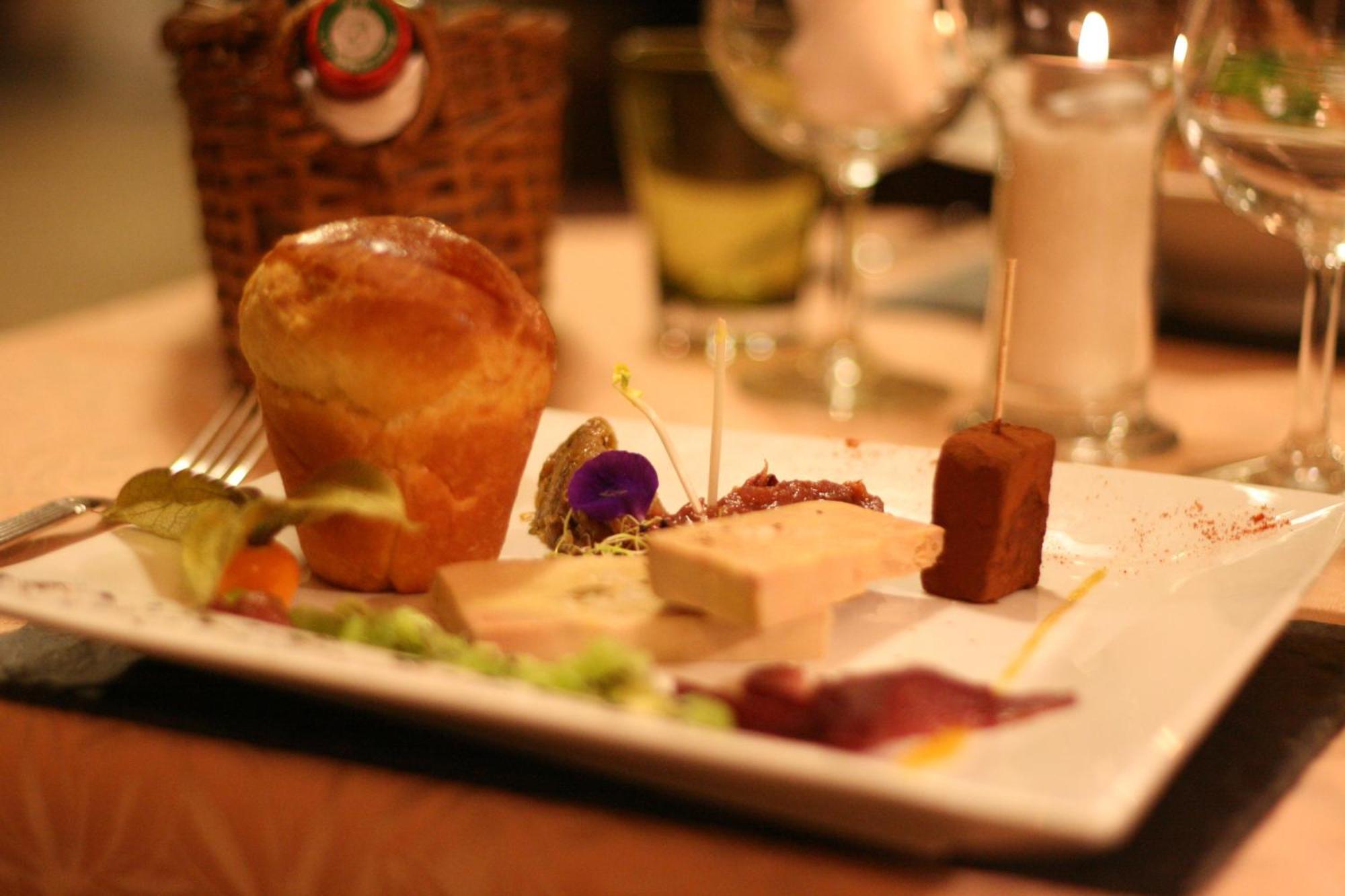 Hotel Aster Restaurant Aux Arcades Брие Экстерьер фото