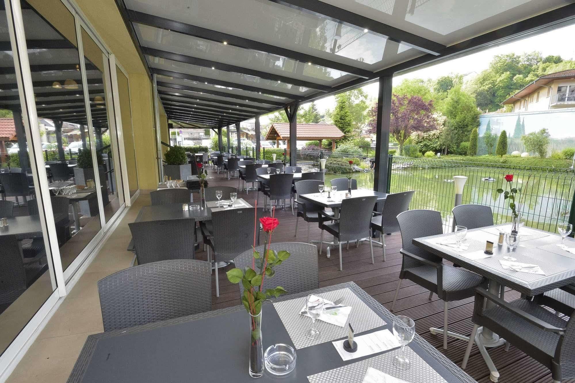Hotel Aster Restaurant Aux Arcades Брие Экстерьер фото